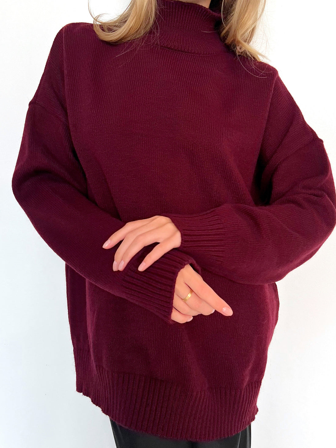 Burgundy sweater from Pinterest 🔥