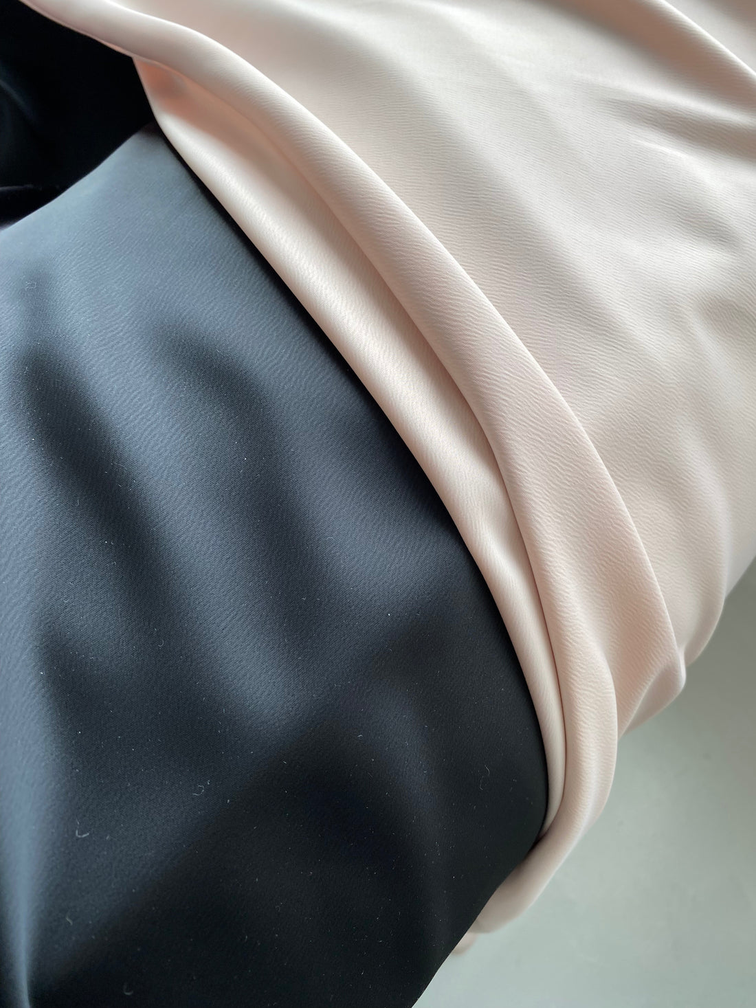 Miss flowy satin skirt 😍